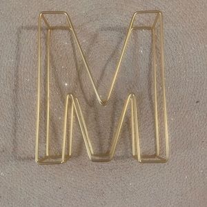 Gold Wire initial M